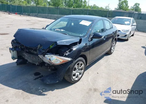 2011 Mazda Mazda3 I Sport из США, поврежденный, VIN JM1BL1UF7B1456384